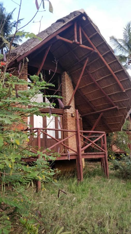 Simbamwenni Lodge And Camping Morogoro Extérieur photo