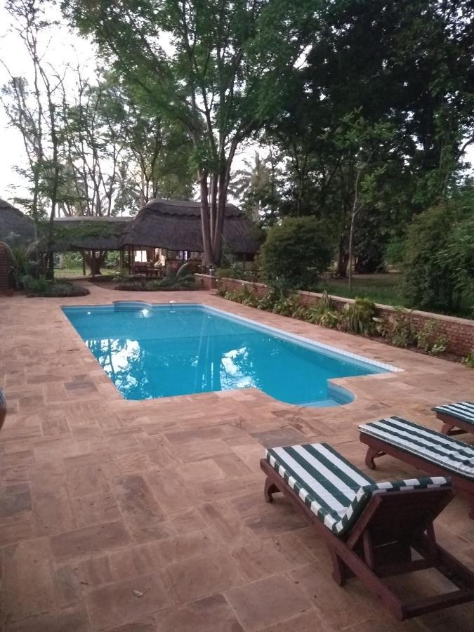 Simbamwenni Lodge And Camping Morogoro Extérieur photo